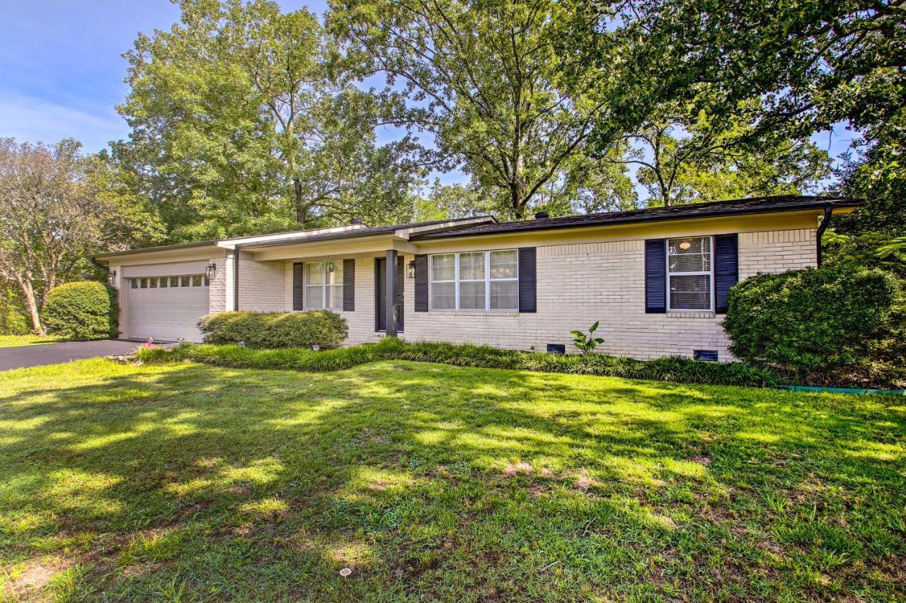 Charming Hot Springs Home With Sunroom And Yard Exterior photo