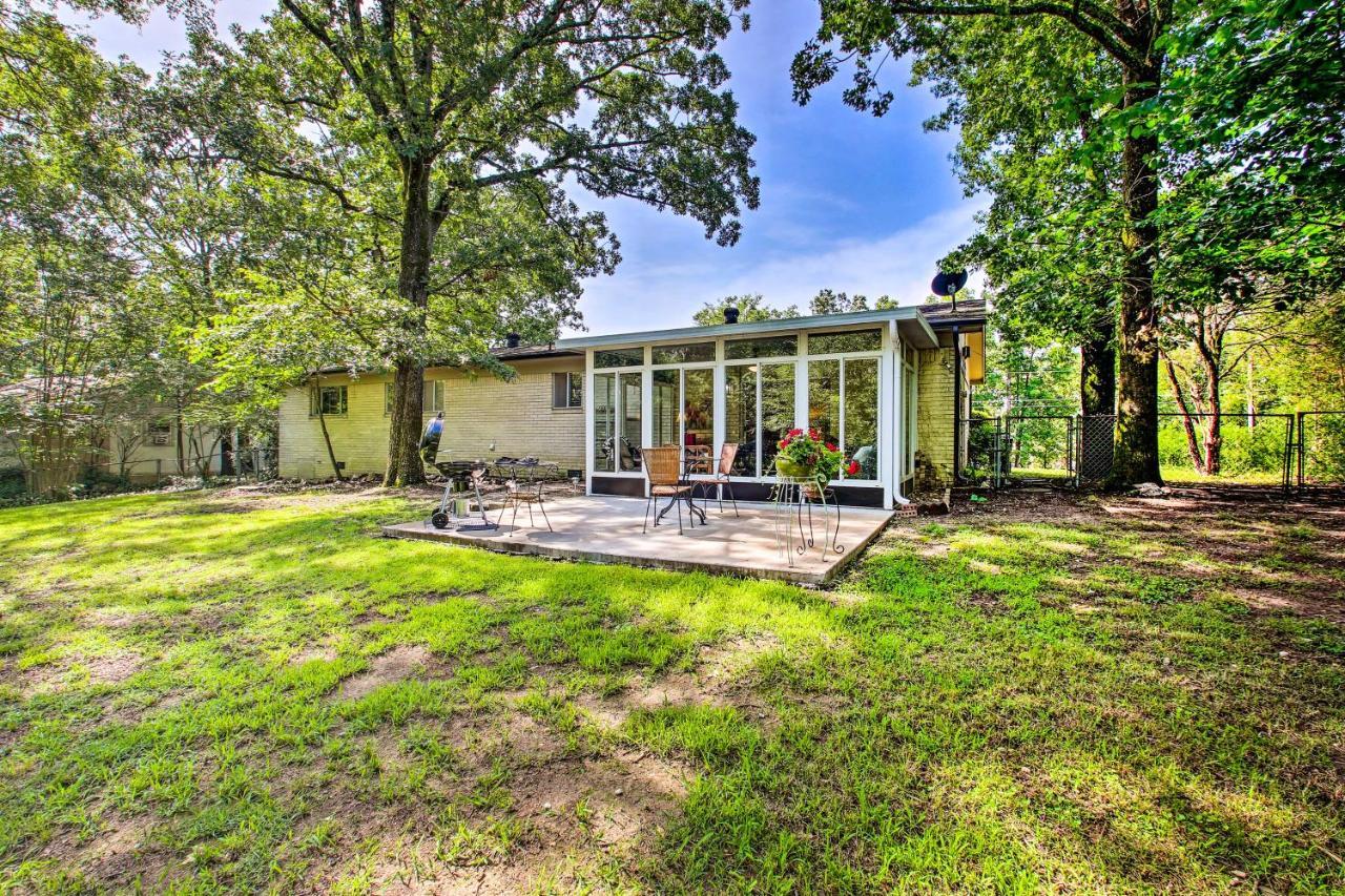 Charming Hot Springs Home With Sunroom And Yard Exterior photo